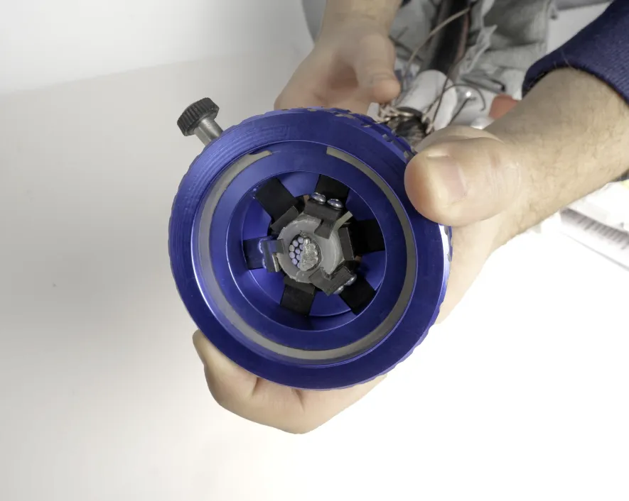Herramienta para biselar los extremos del aislamiento de cables de servicios públicos | Jonard Tools | UTIC-1632 - Imagen 3